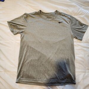 Nike Men's Heather Gray Dri Fit Short Sleeve Tee- Large